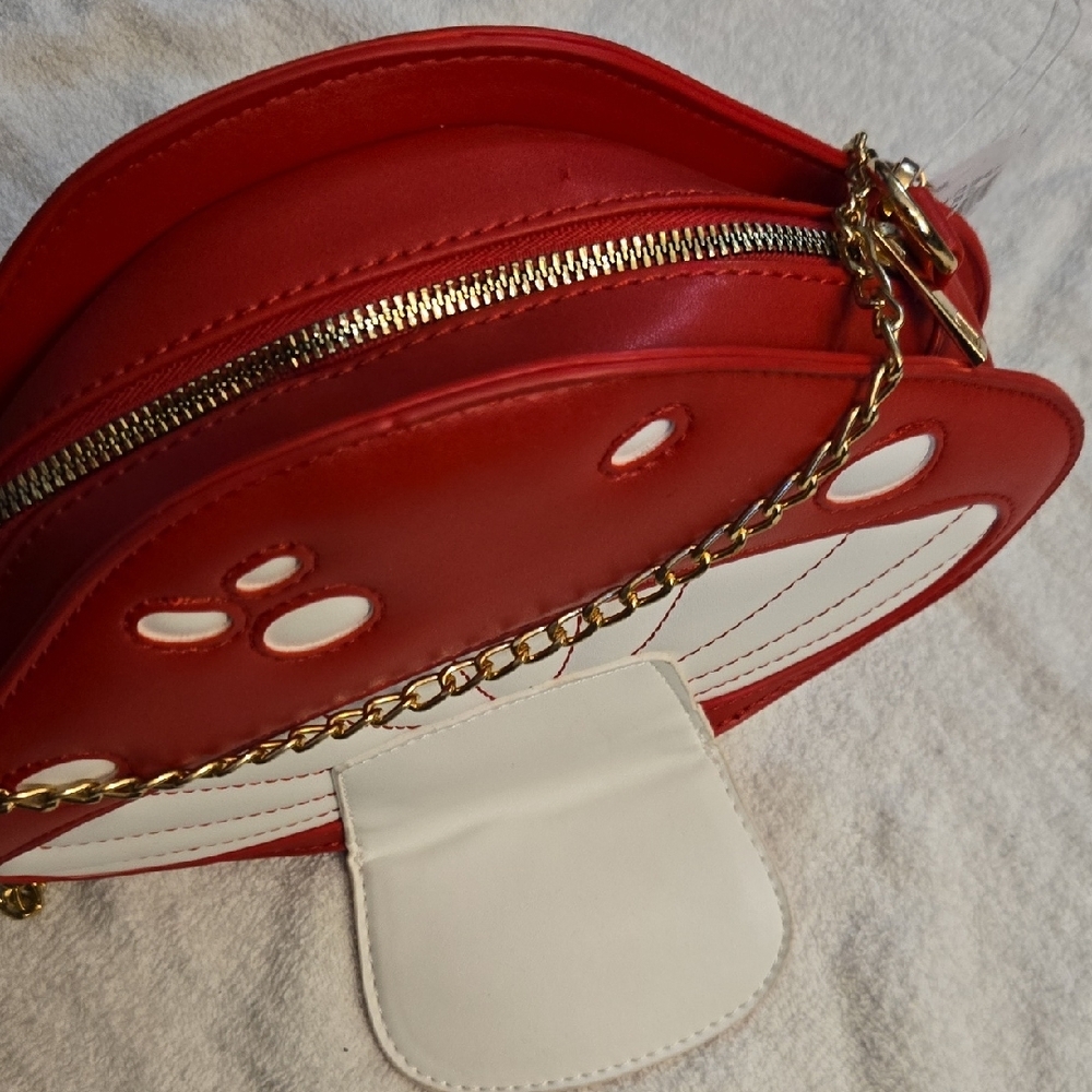 Mushroom Crossbody Bag with Gold Chain - Picture 4 of 8